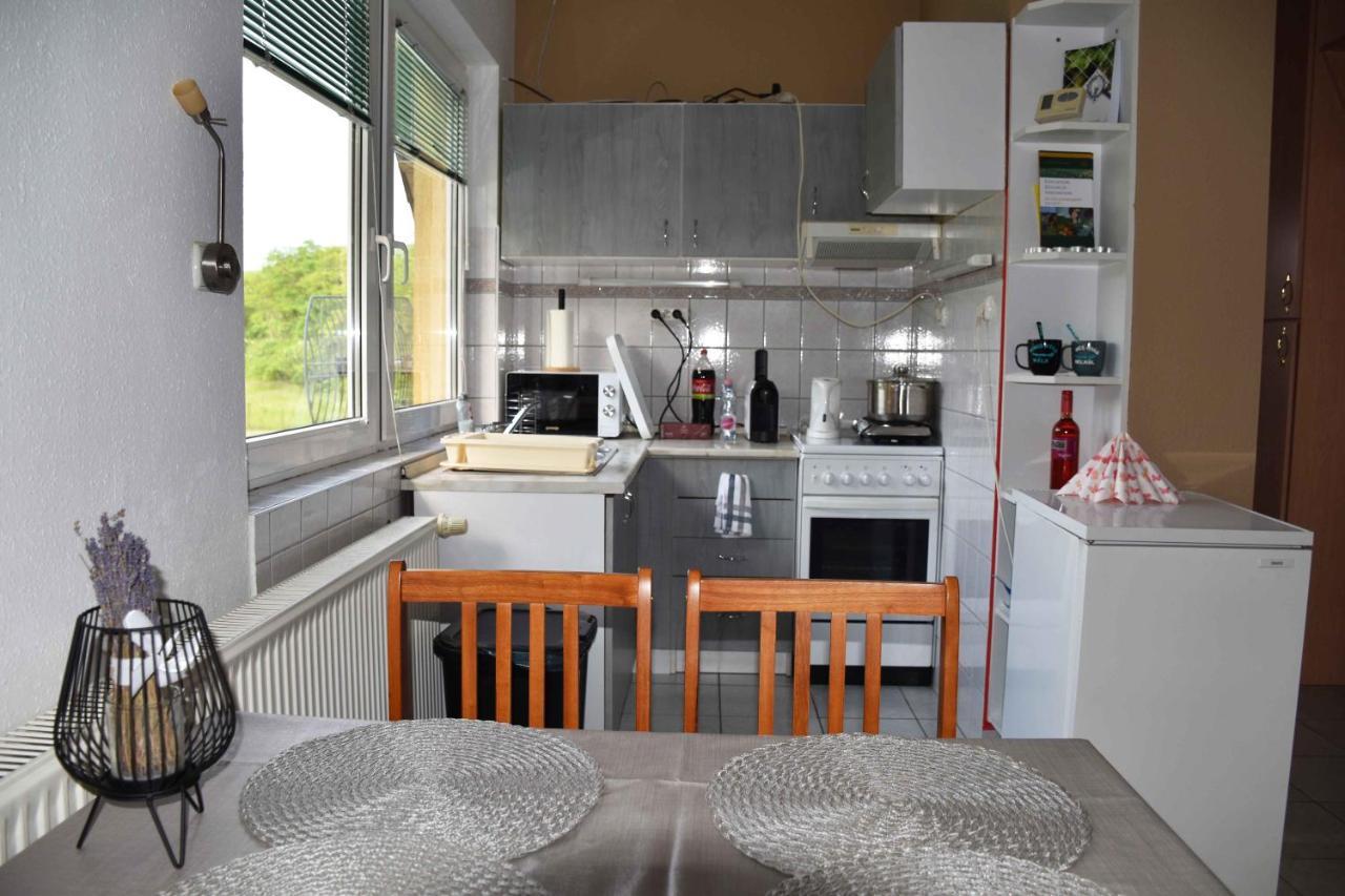 Pilikan Apartments - Park, Agroturism, Vineyard & Farm Cserszegtomaj Eksteriør bilde