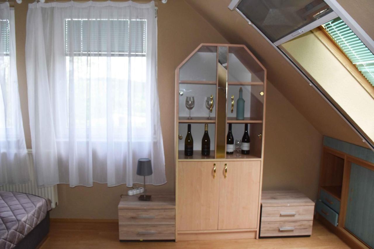 Pilikan Apartments - Park, Agroturism, Vineyard & Farm Cserszegtomaj Eksteriør bilde