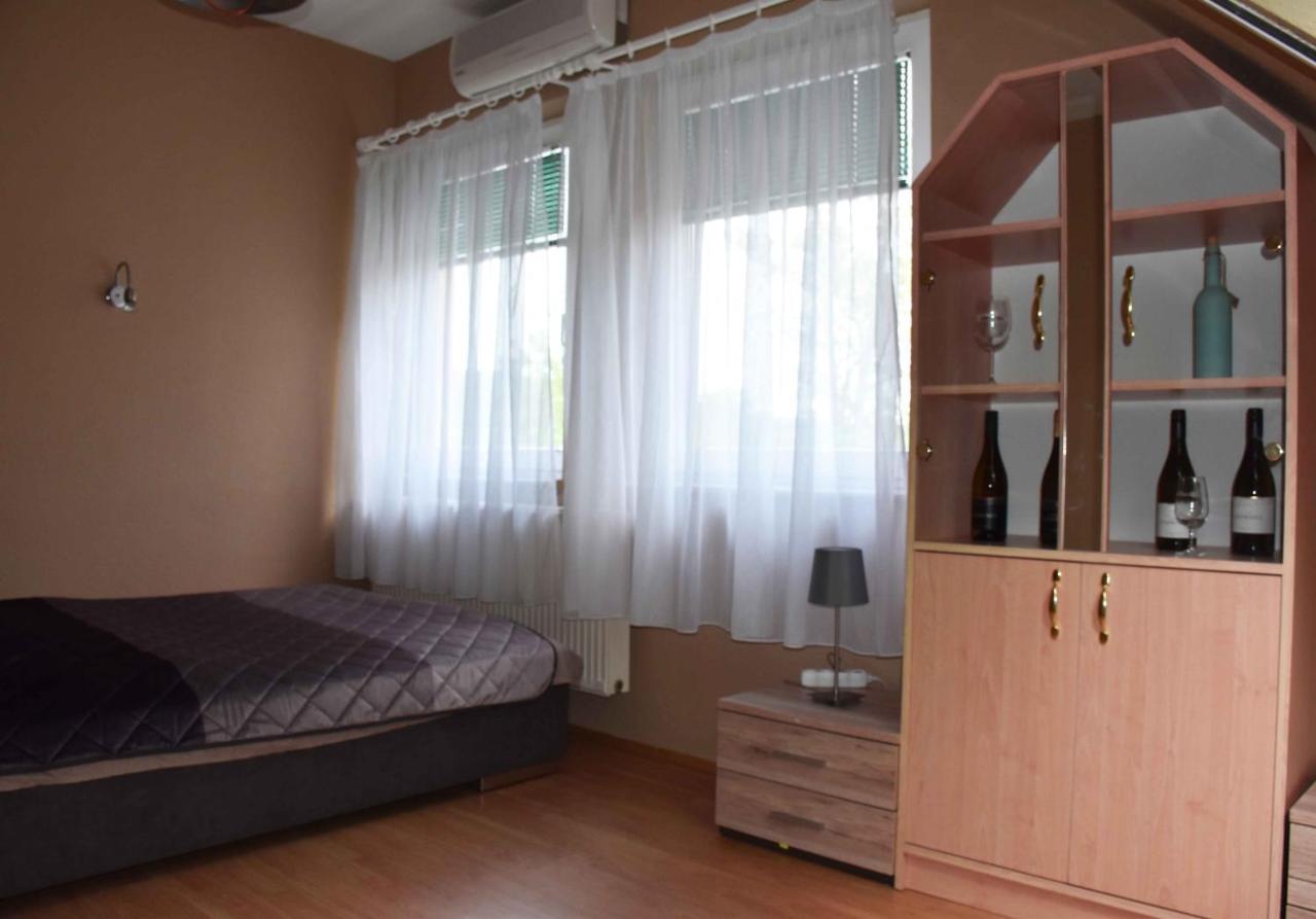 Pilikan Apartments - Park, Agroturism, Vineyard & Farm Cserszegtomaj Eksteriør bilde