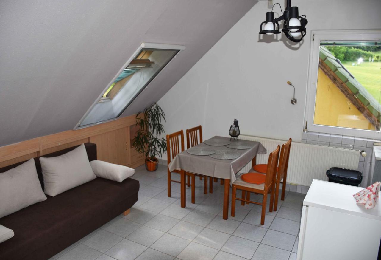 Pilikan Apartments - Park, Agroturism, Vineyard & Farm Cserszegtomaj Eksteriør bilde